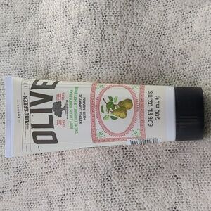 Korres Pure Greek Olive Body Cream in Honey Pear, 200ml/6.76fl oz